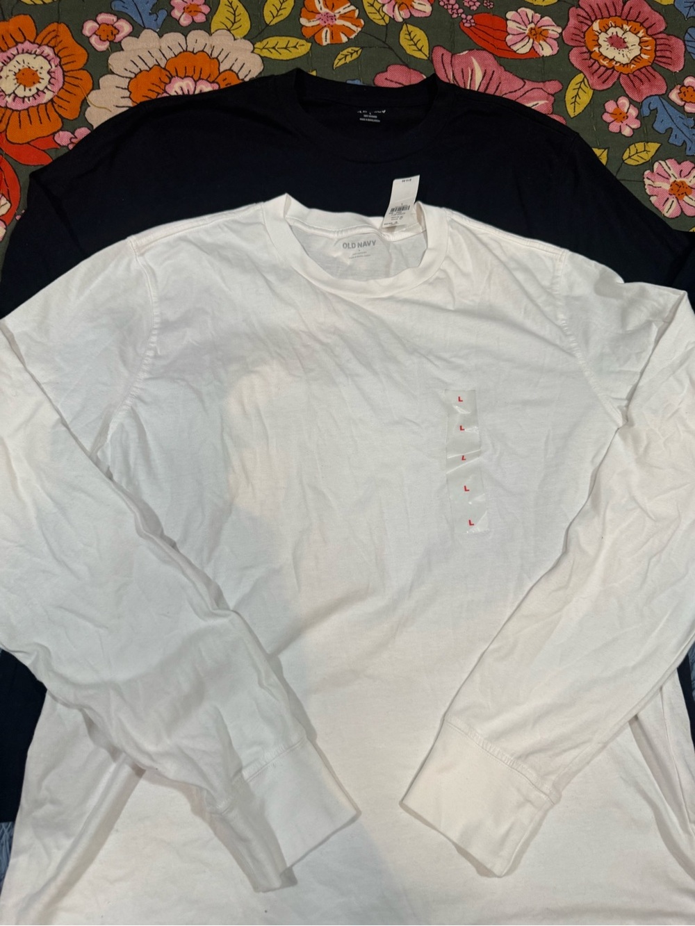 NWT 2 Old Navy Men’s Long Sleeve Tees Size L